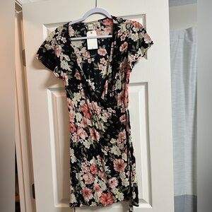Billabong Women’s Wrap Dress NWT